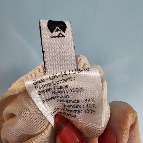 What Katie Did Iconic 1940's inspired silk escape map lingerie - Picture 9 of 10